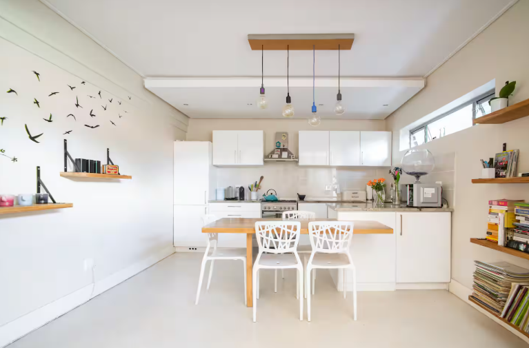 2 Bedroom Property for Sale in Vredehoek Western Cape